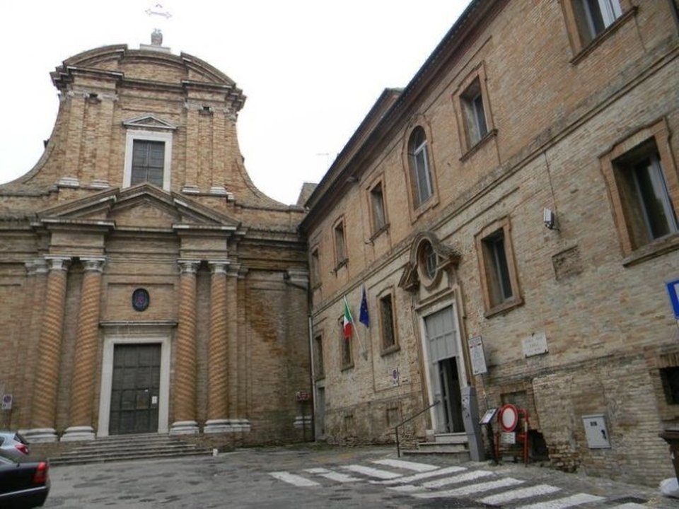 scuola e chiesa San Vito a Recanati