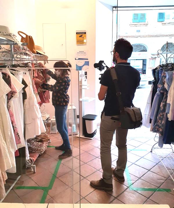 negozio di abbigliamento femminile “Sweet Dreams” in Corso Cavour, a Recanati