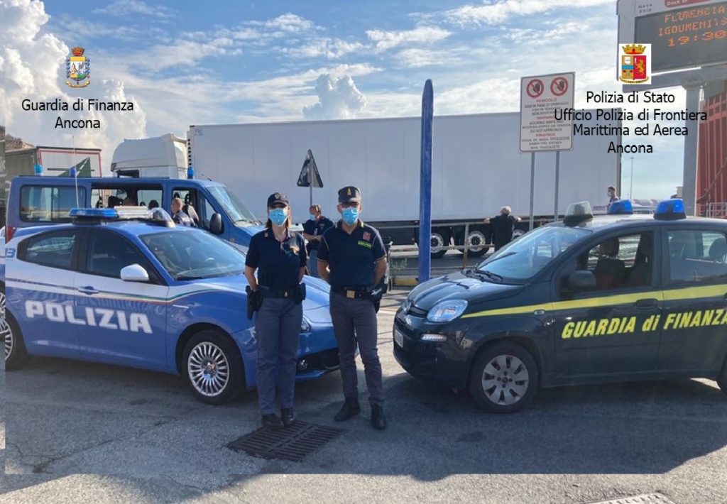 Gdf e Polizia Frontiera Ancona