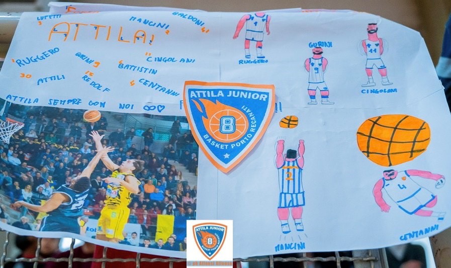 Striscione realizzato dai bambini delsettore giovanile dell’Attila Junior Basket