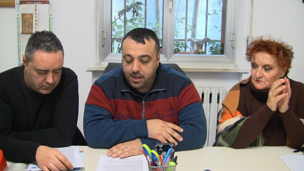 Michele Tetta, presidente della Croce Azzurra di Porto Recanati, Teresa Montali, presidente della Croce Bianca, e il suo vice Mauro Monachesi.