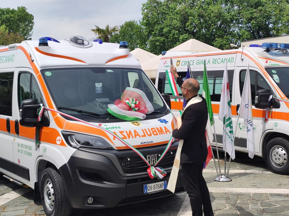 nuova ambulanza Croce Gialla Recanati